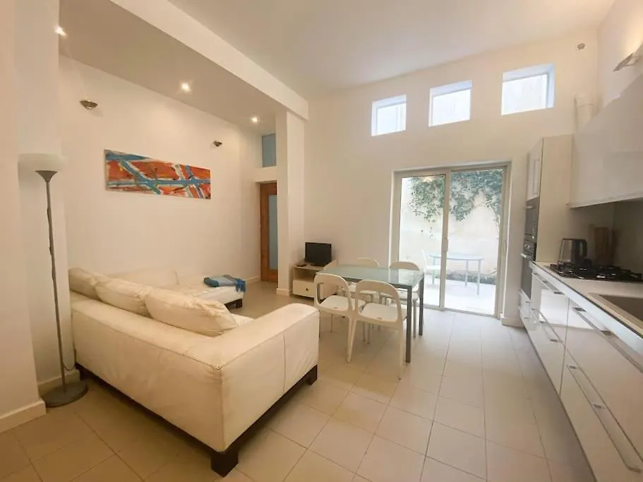 Gizimin, Stylish, Modern, Central Apartment, 37, Triq L-Adrijatiku, San Gwann Saint Julian's